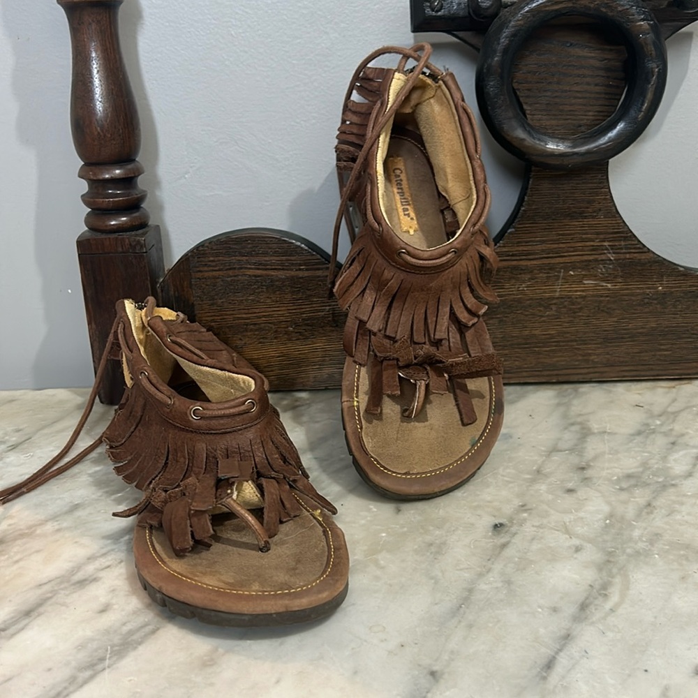 Caterpillar Fringed Flat sandals